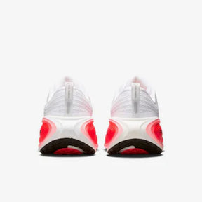 TÊNIS NIKE VOMERO PLUS